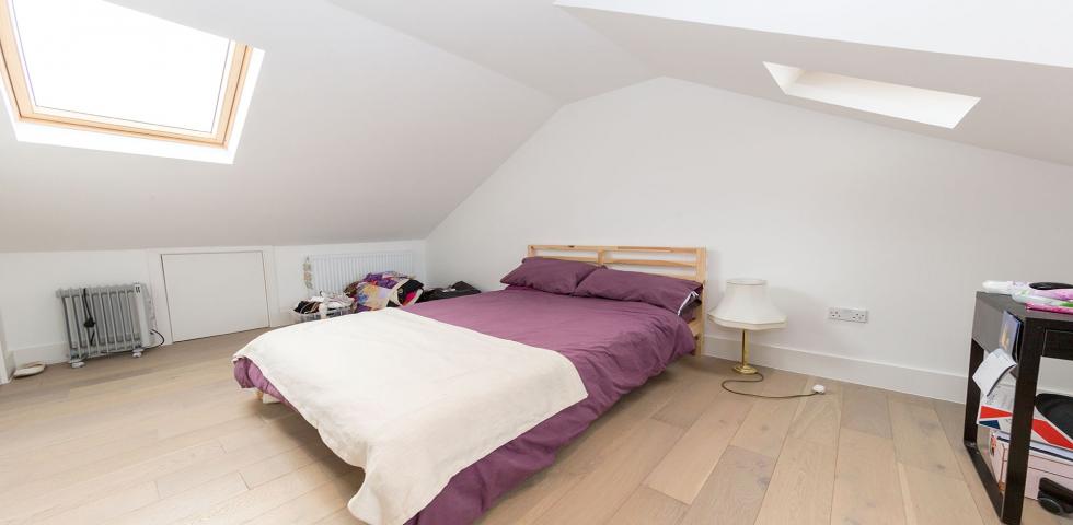 			3 Bedroom, 2 bath, 1 reception Flat			 Charteris Road, QUEENS PARK